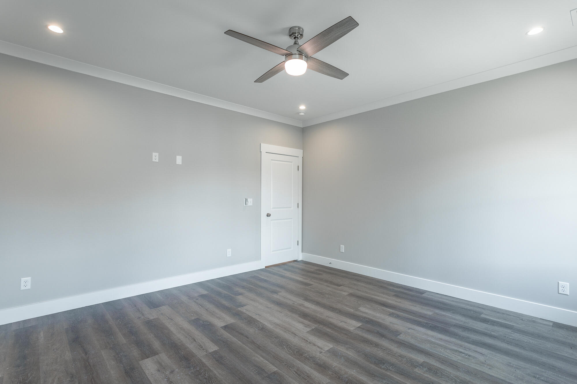 419 Willow Grove Court, 32