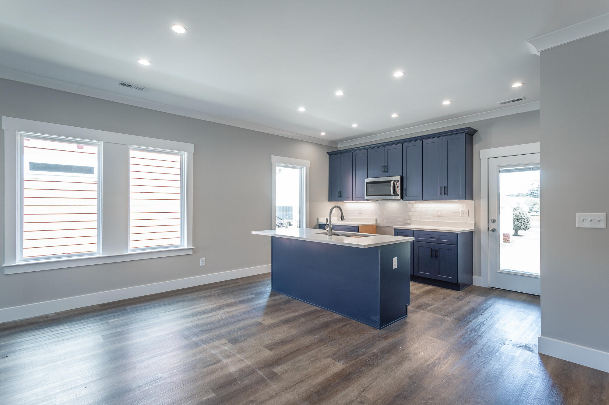 419 Willow Grove Court, 32