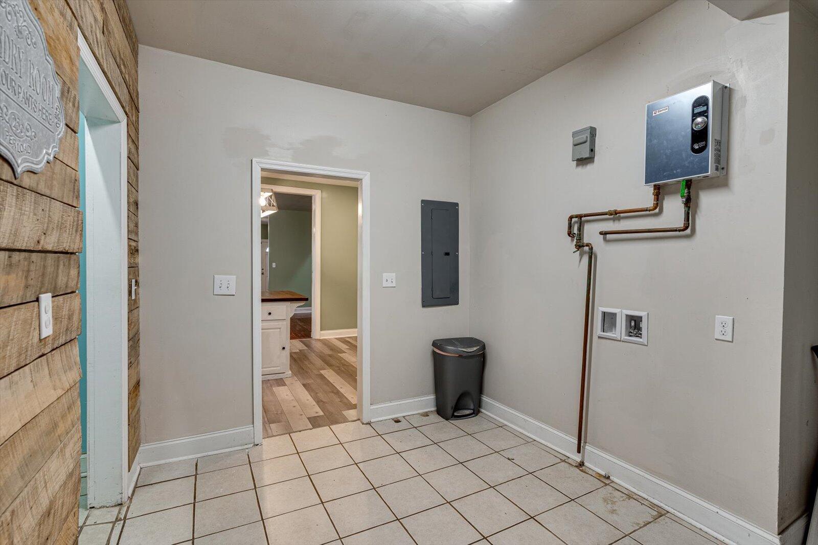 707 Spears Ave