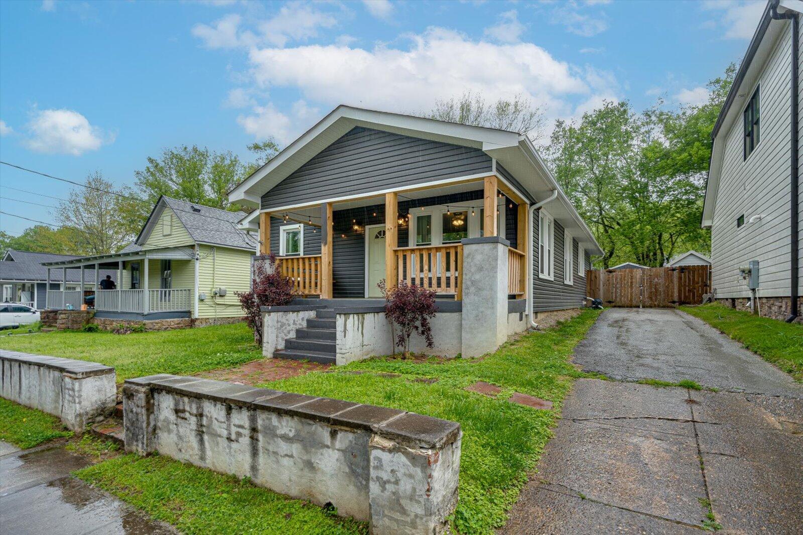 707 Spears Ave