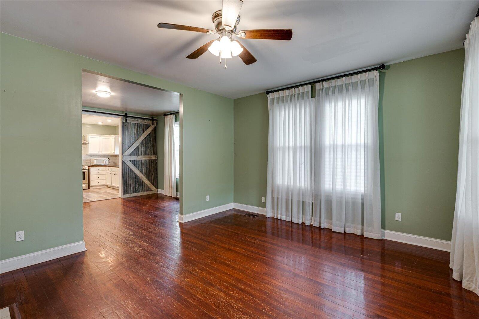707 Spears Ave