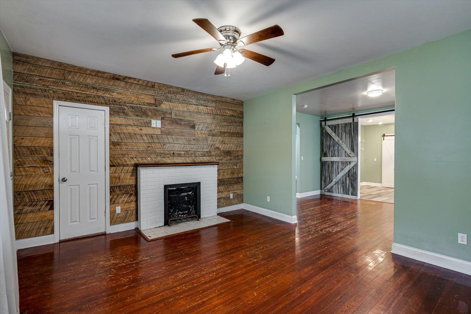 707 Spears Ave
