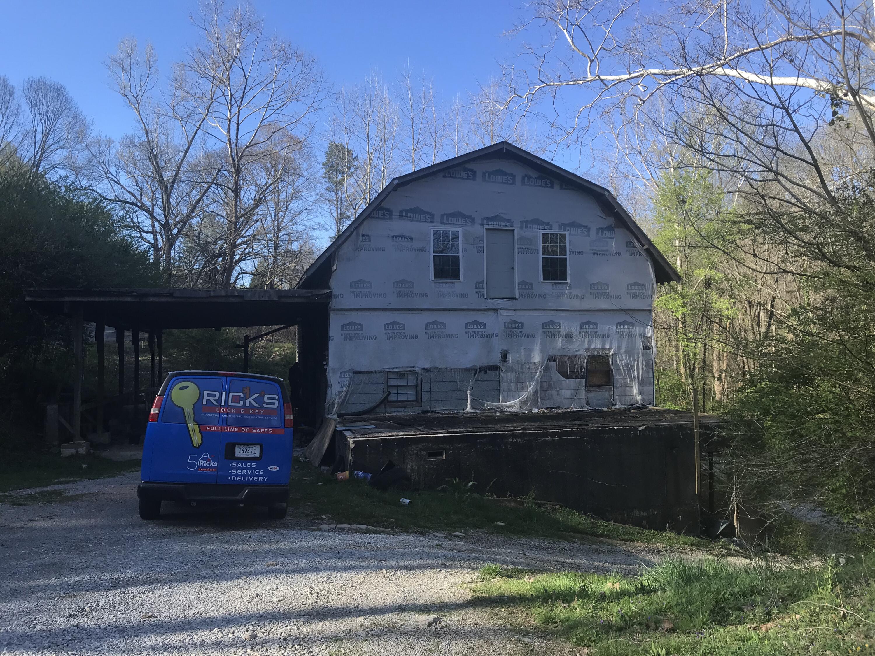 5207 Mccahill Road
