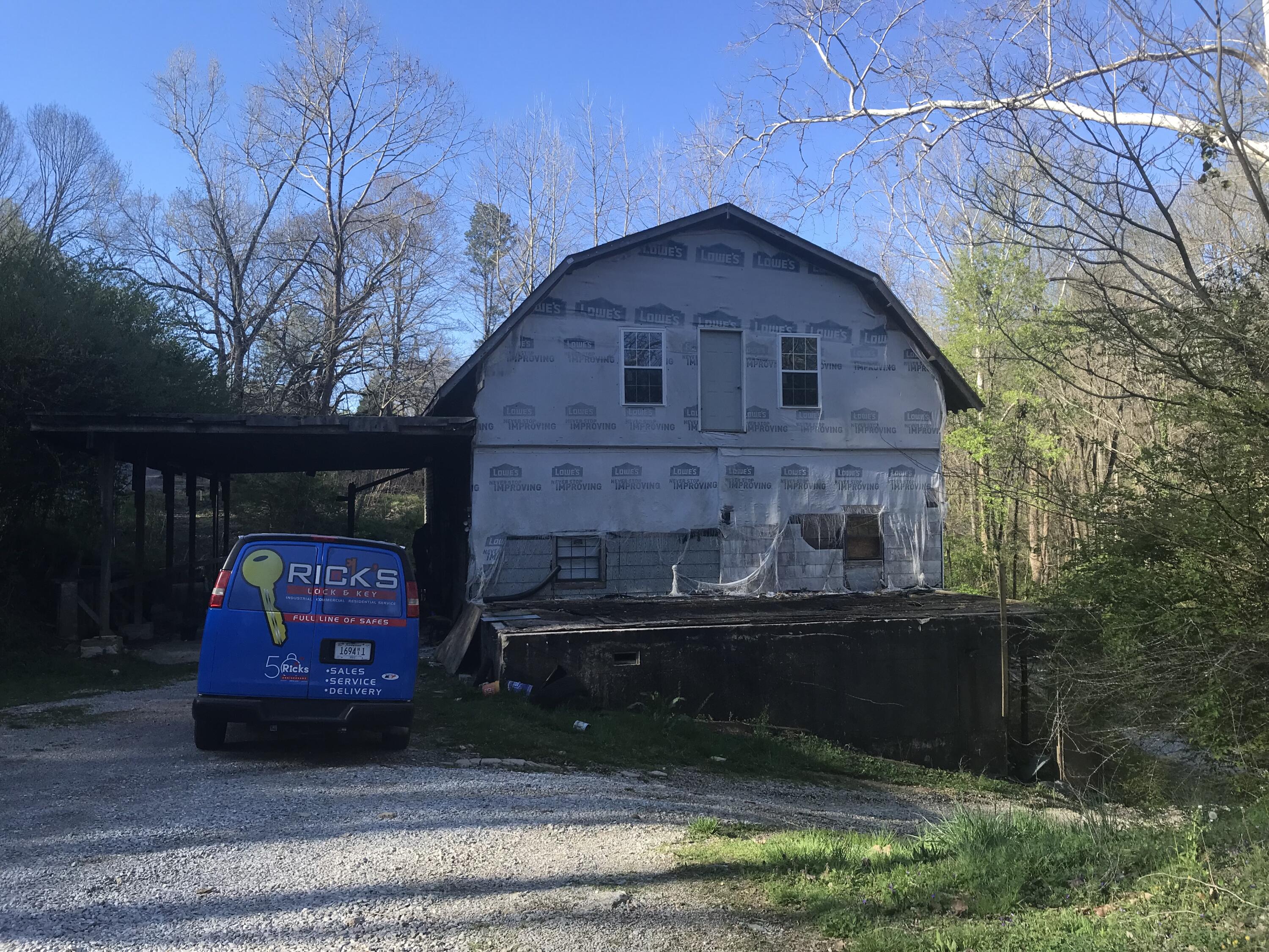 5207 Mccahill Road