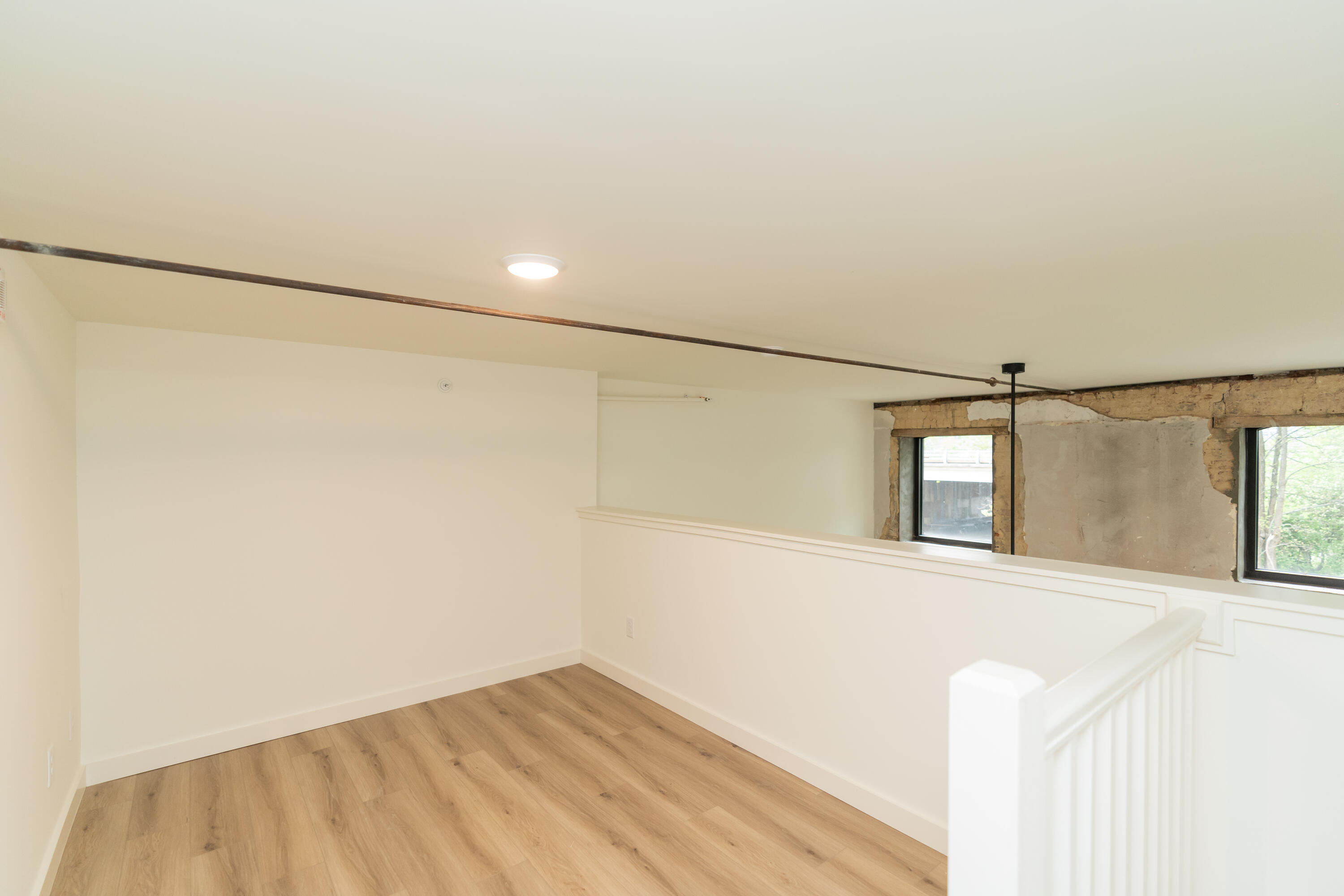 745 E Main Street, 115