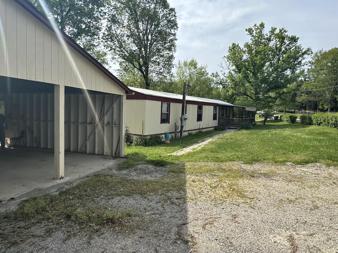 806 Sneed Rd