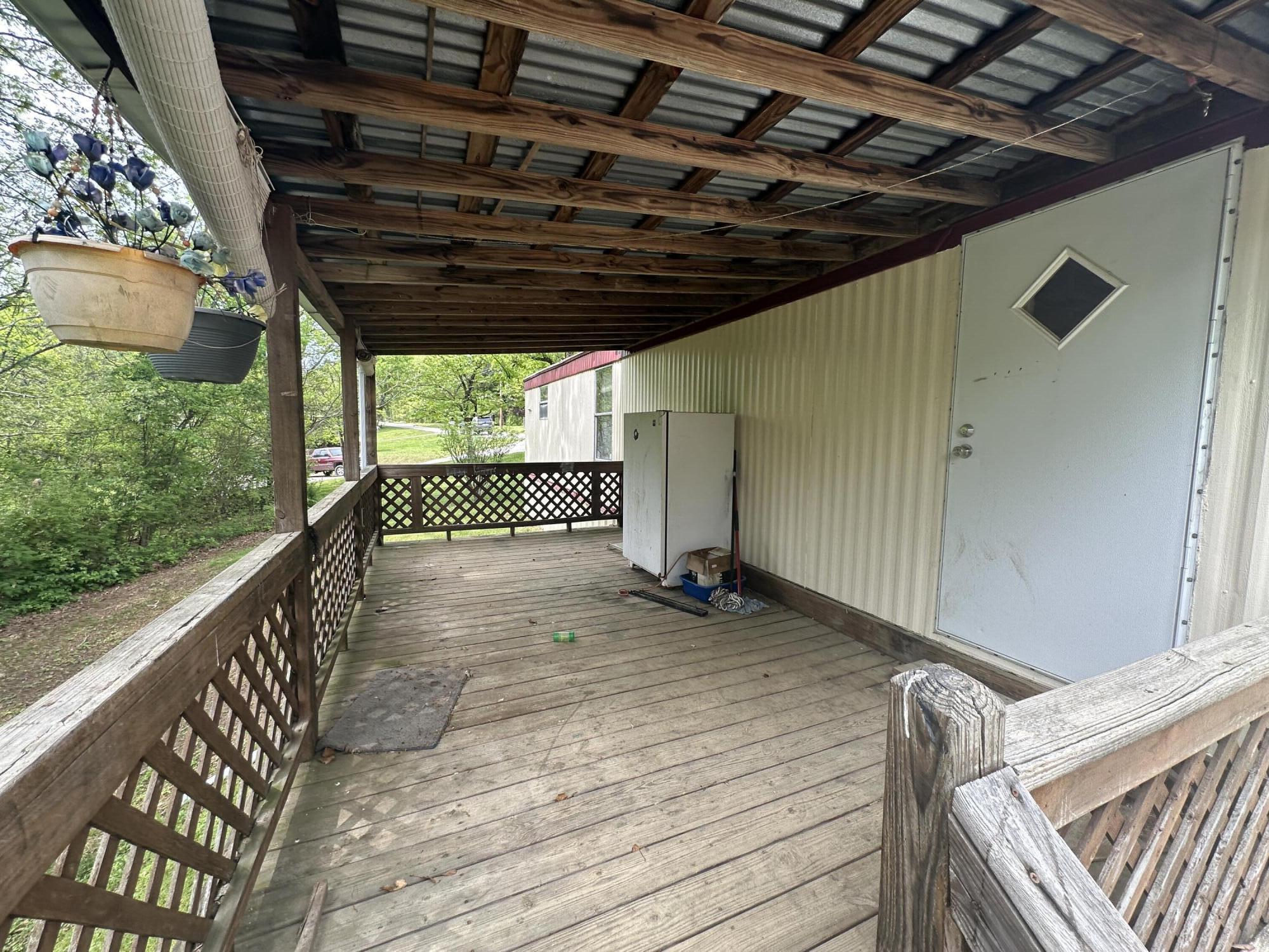 806 Sneed Rd