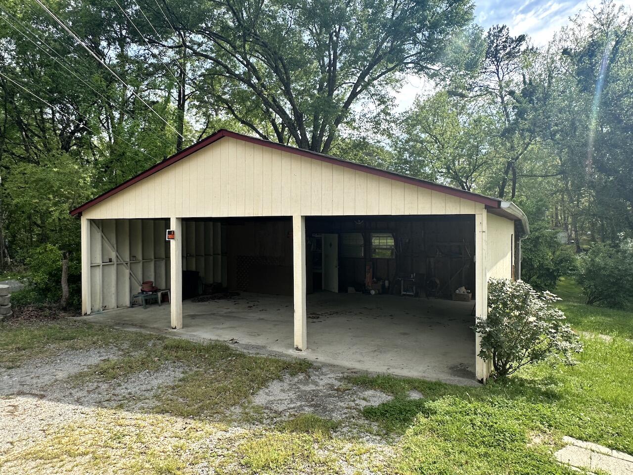 806 Sneed Rd