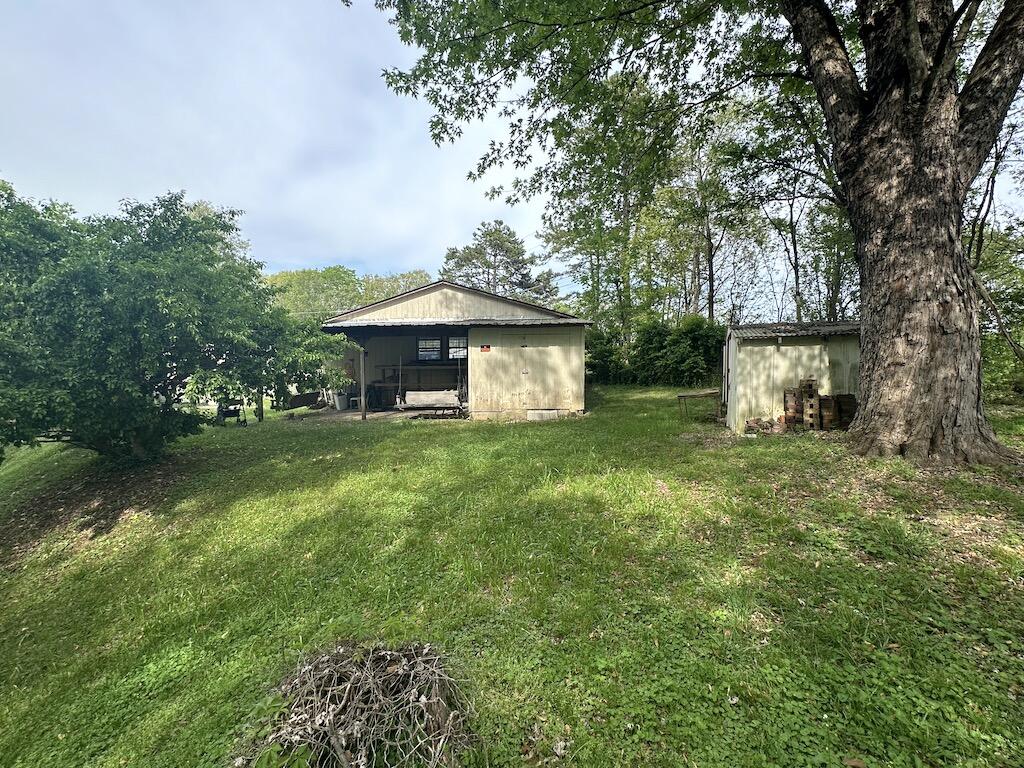 806 Sneed Rd