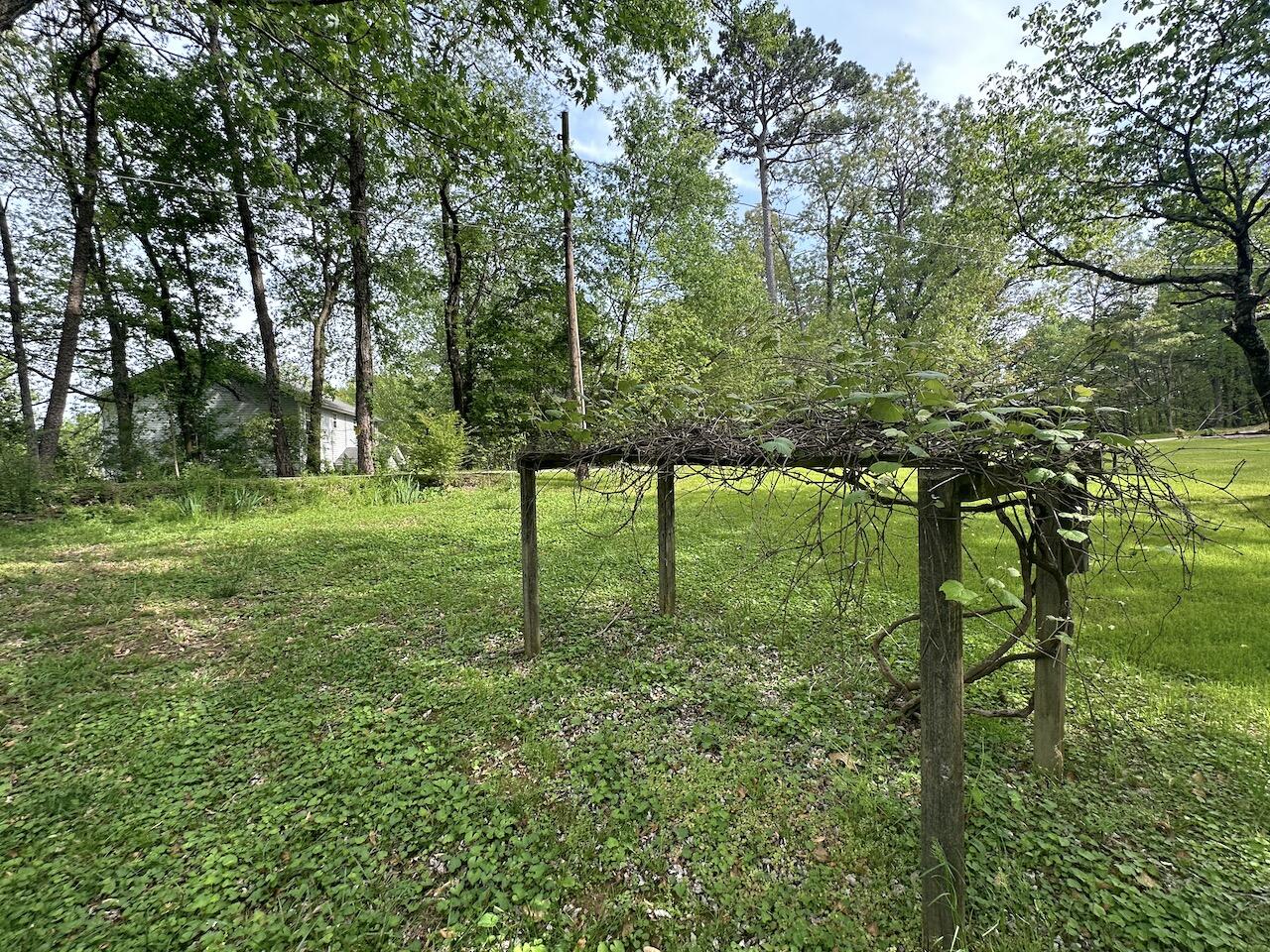 806 Sneed Rd