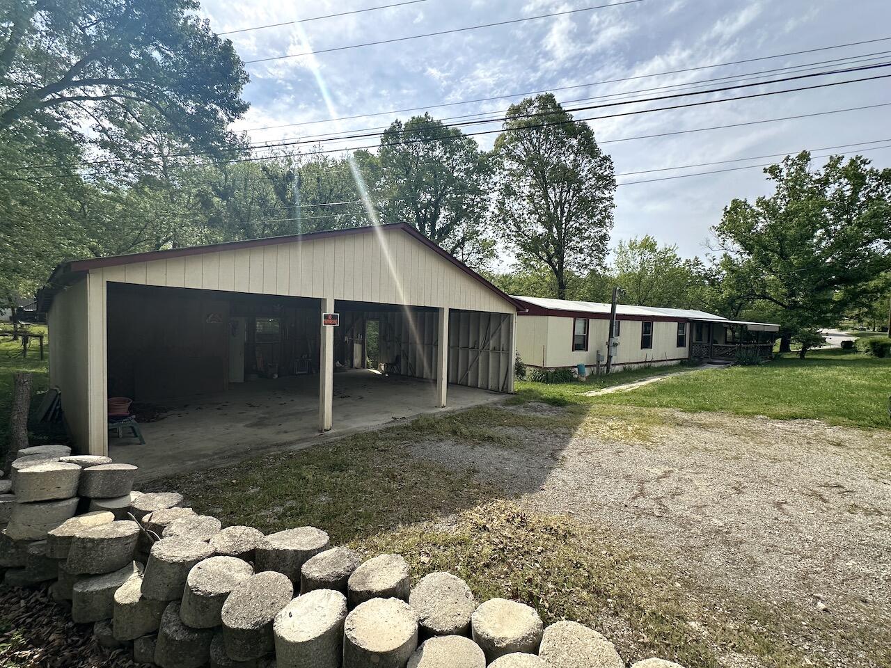 806 Sneed Rd