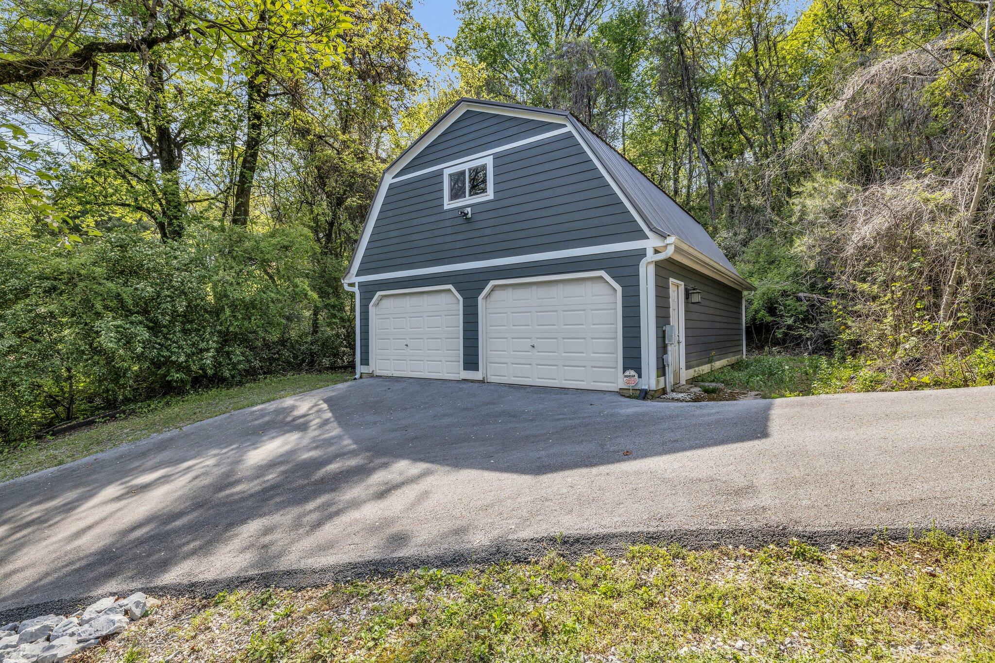 3407 Martin Rd