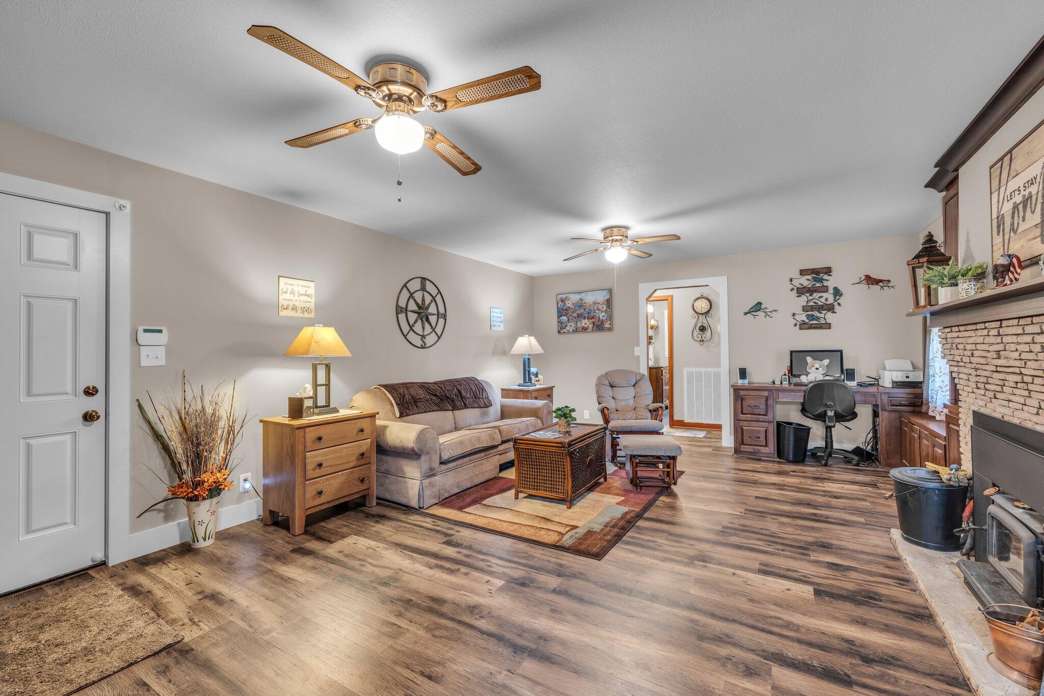 3407 Martin Rd