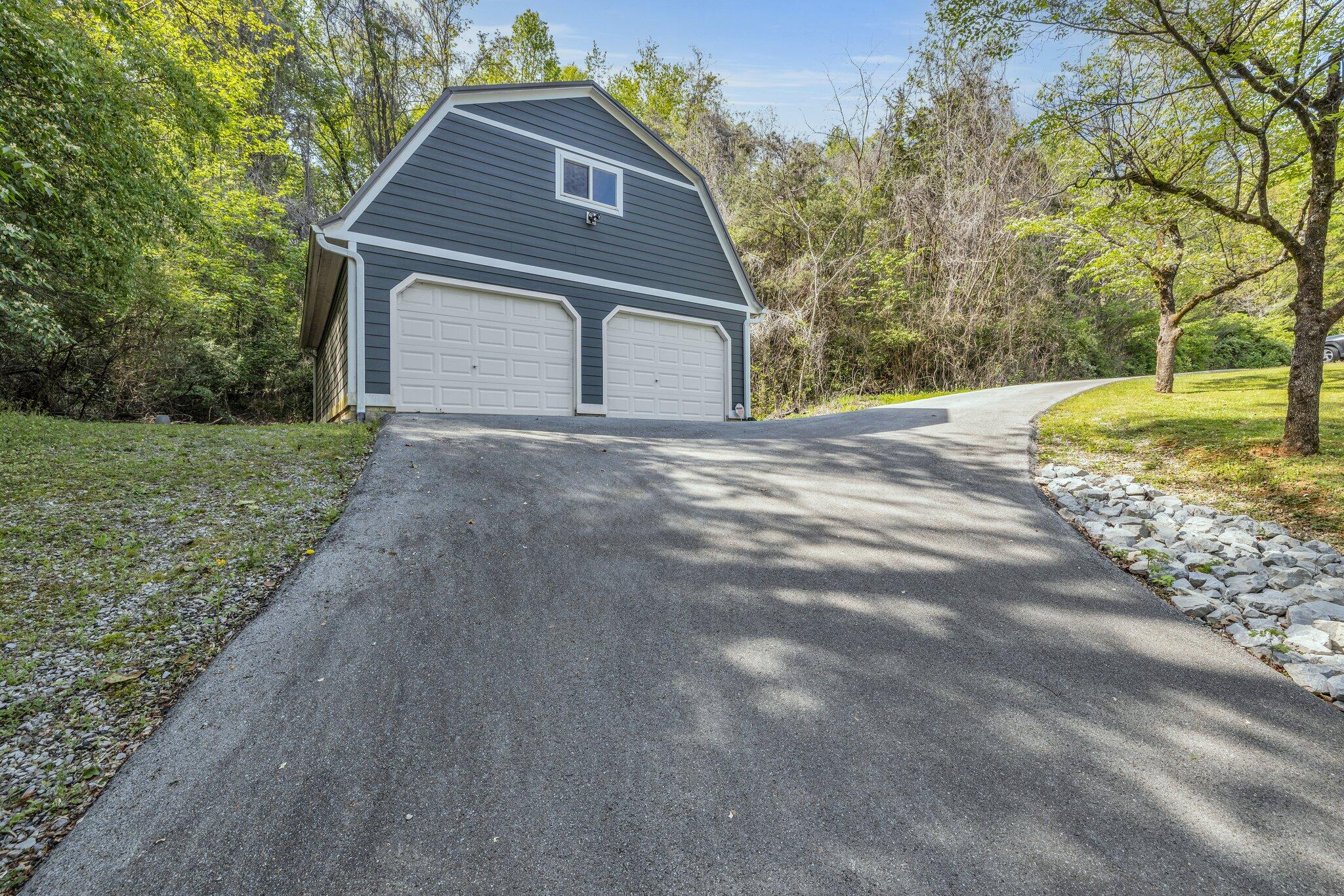 3407 Martin Rd