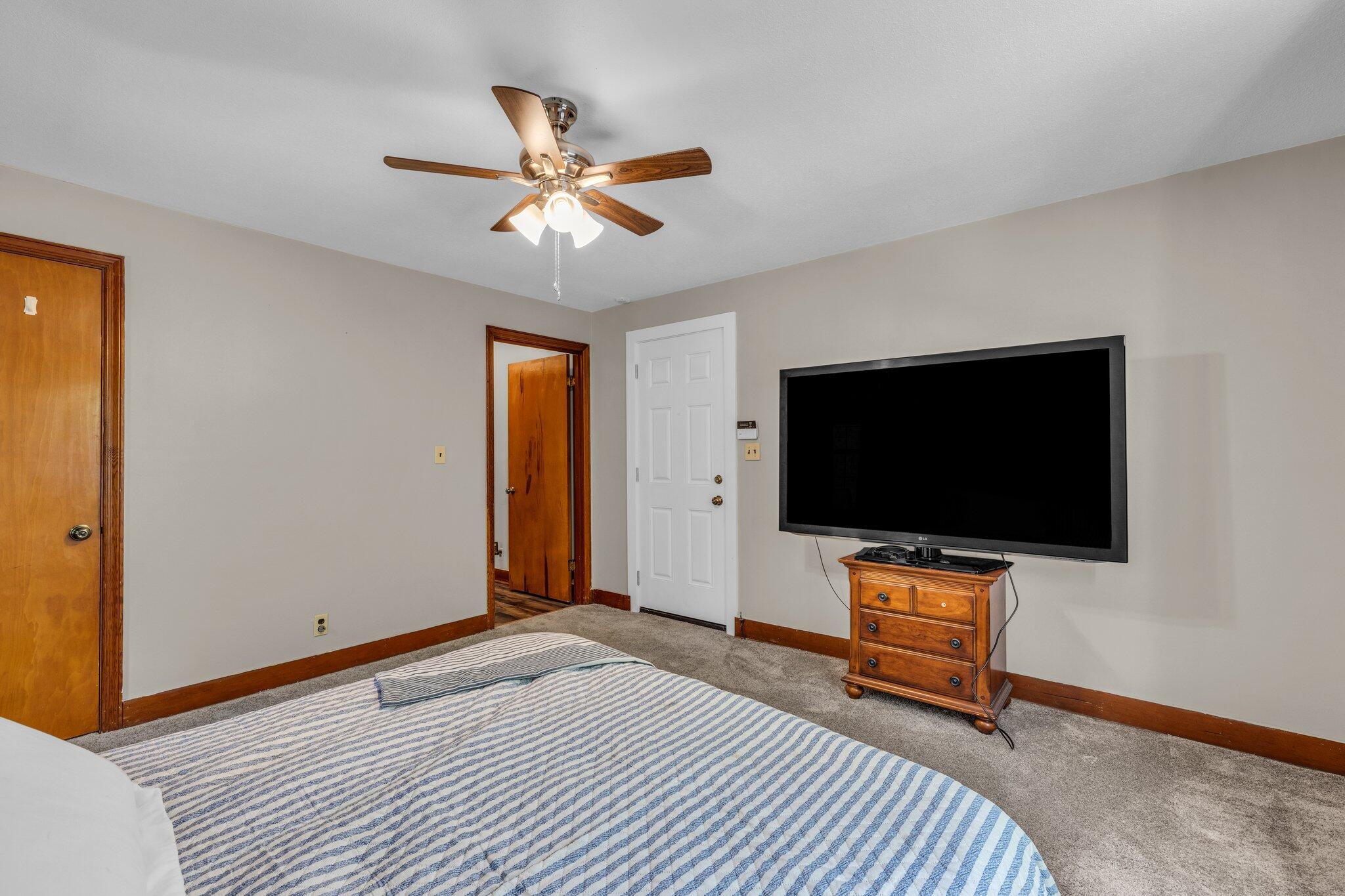3407 Martin Rd