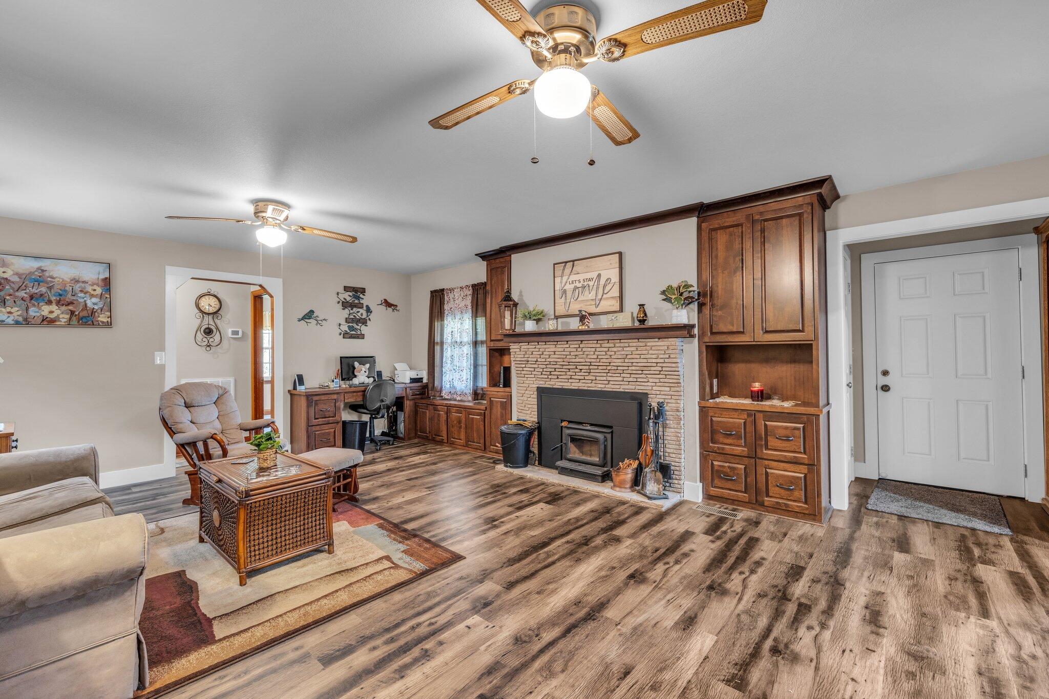 3407 Martin Rd