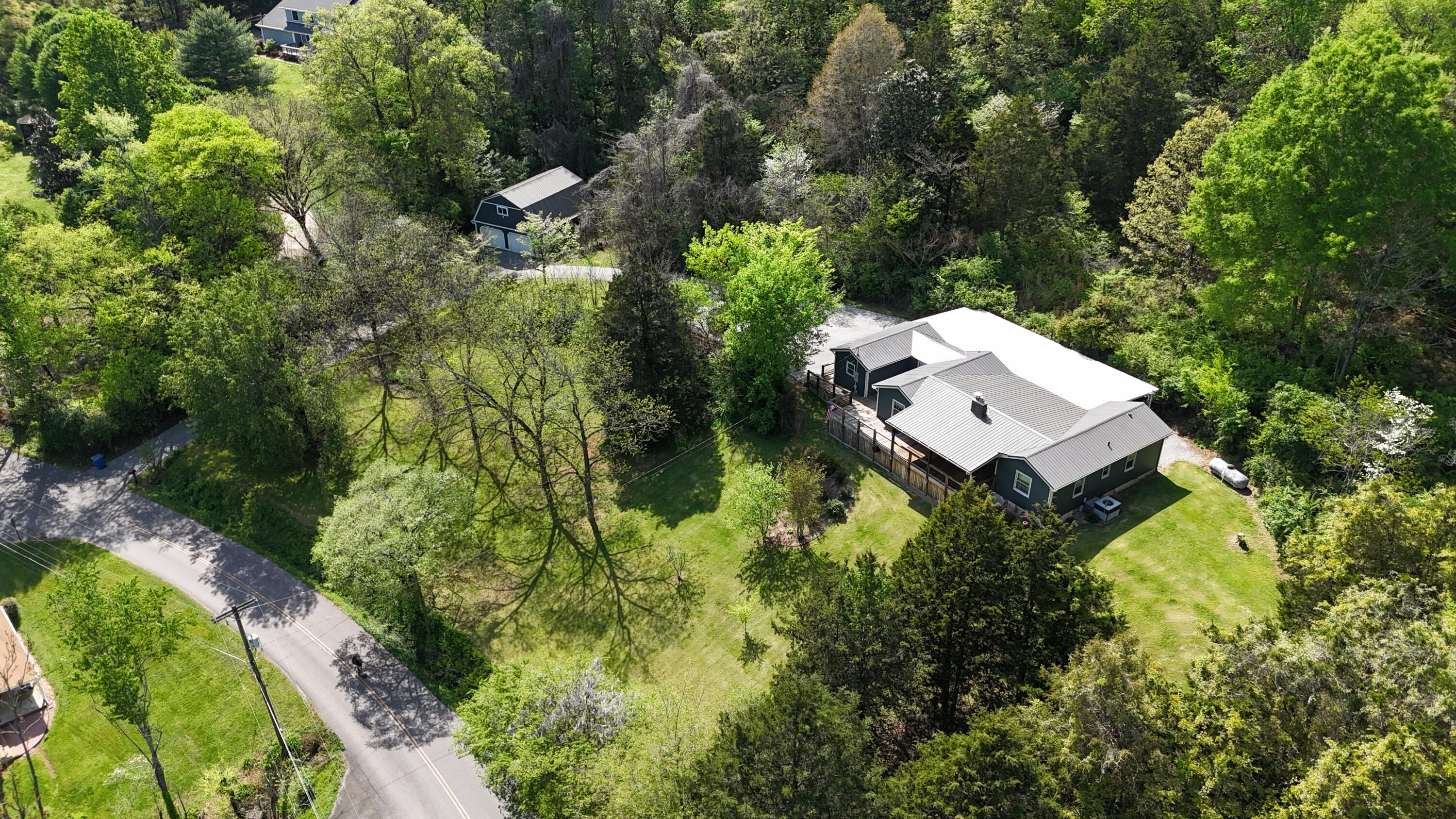 3407 Martin Rd
