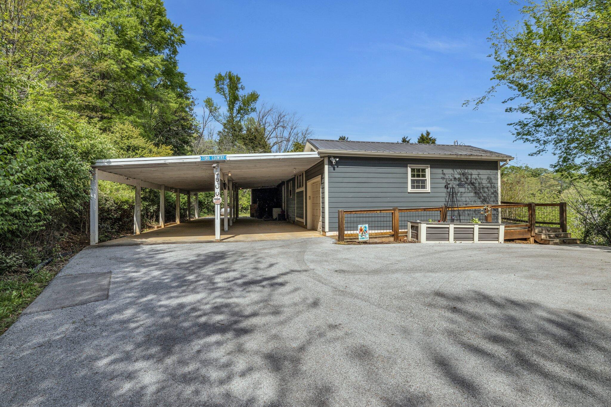 3407 Martin Rd