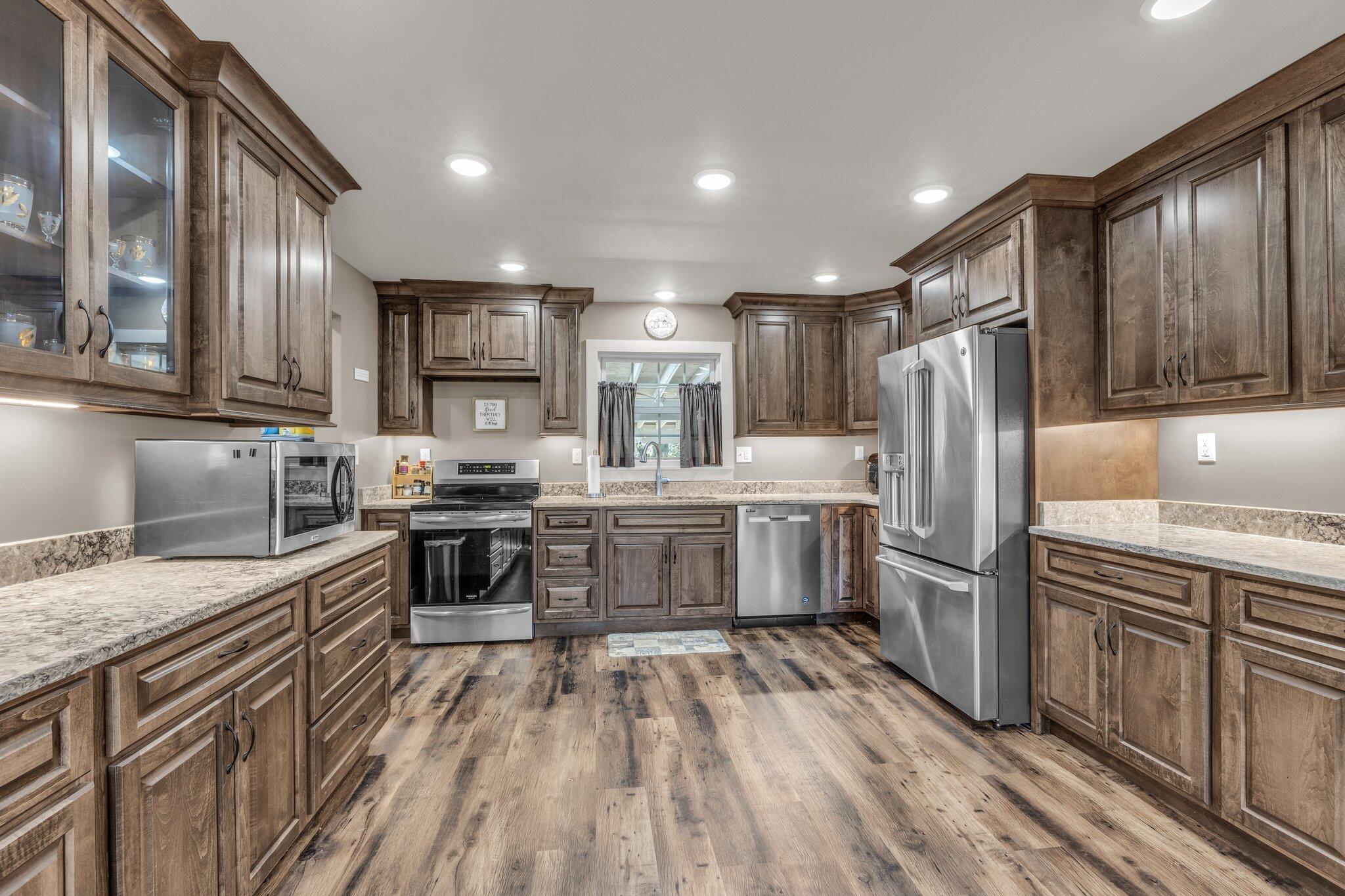 3407 Martin Rd