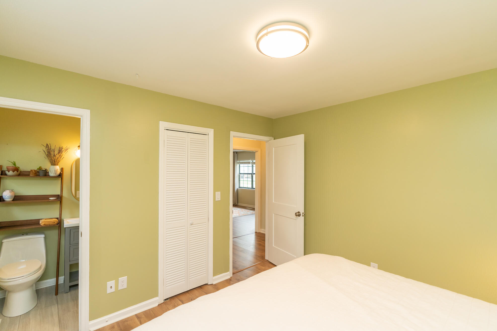 1627 Wendy Cir