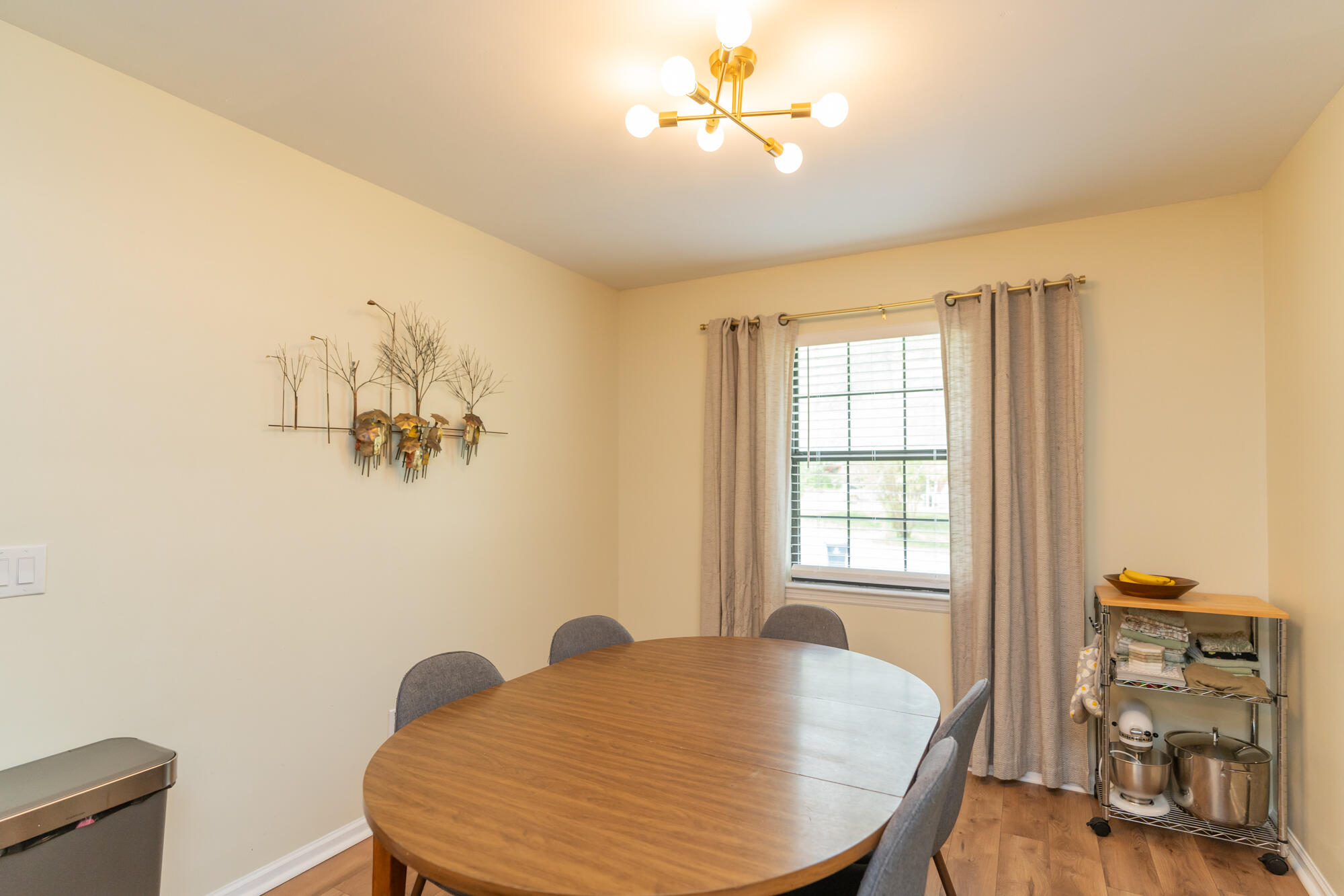 1627 Wendy Cir
