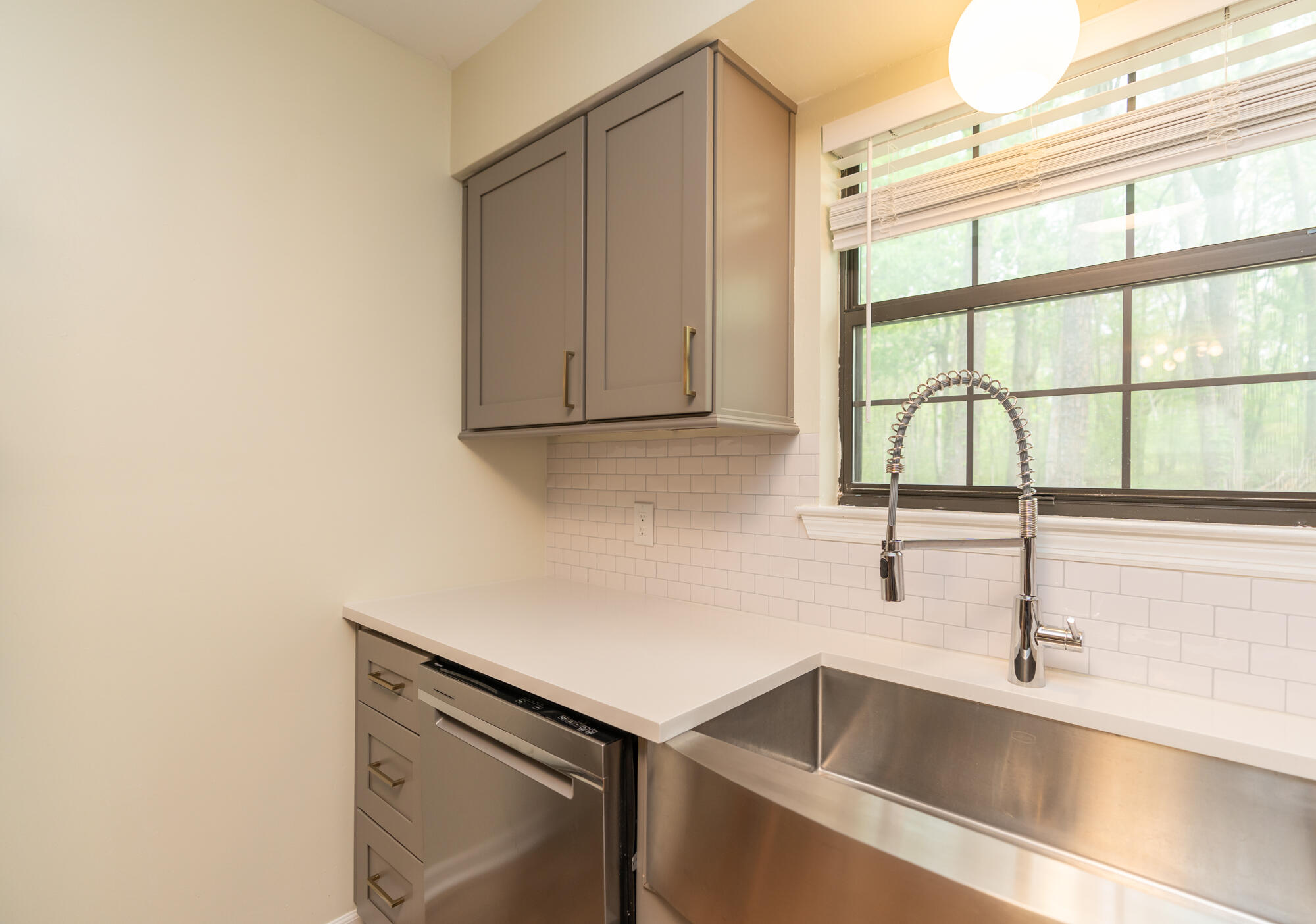1627 Wendy Cir