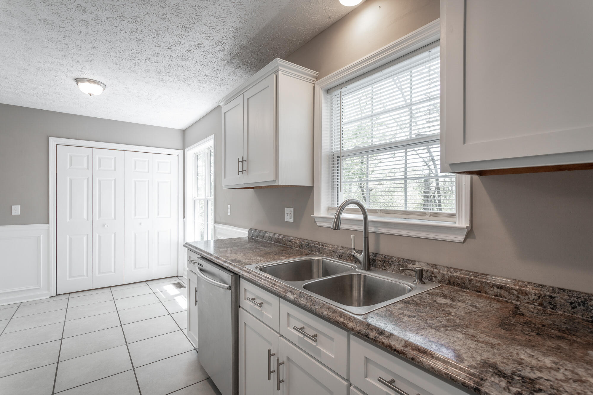 601 Gregory Lane, LaFayette