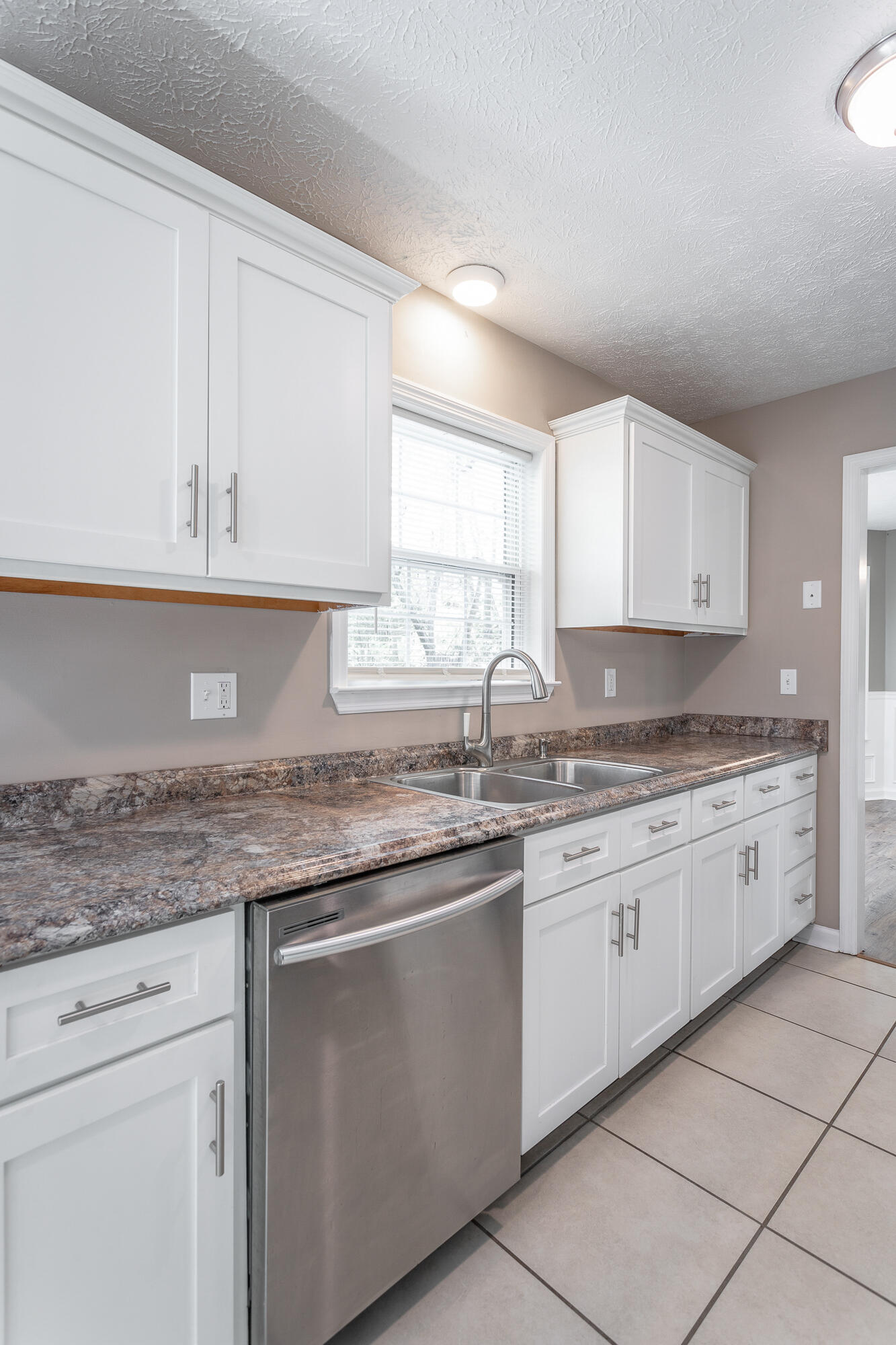 601 Gregory Lane, LaFayette