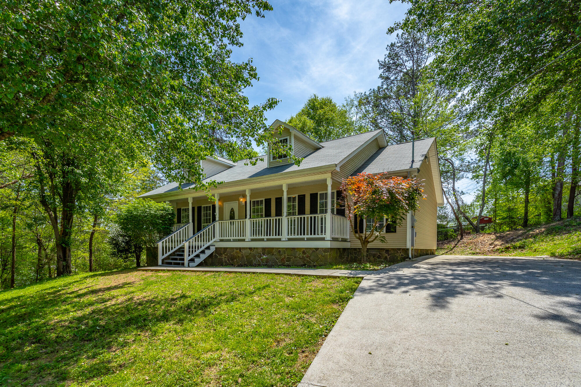 601 Gregory Lane, LaFayette