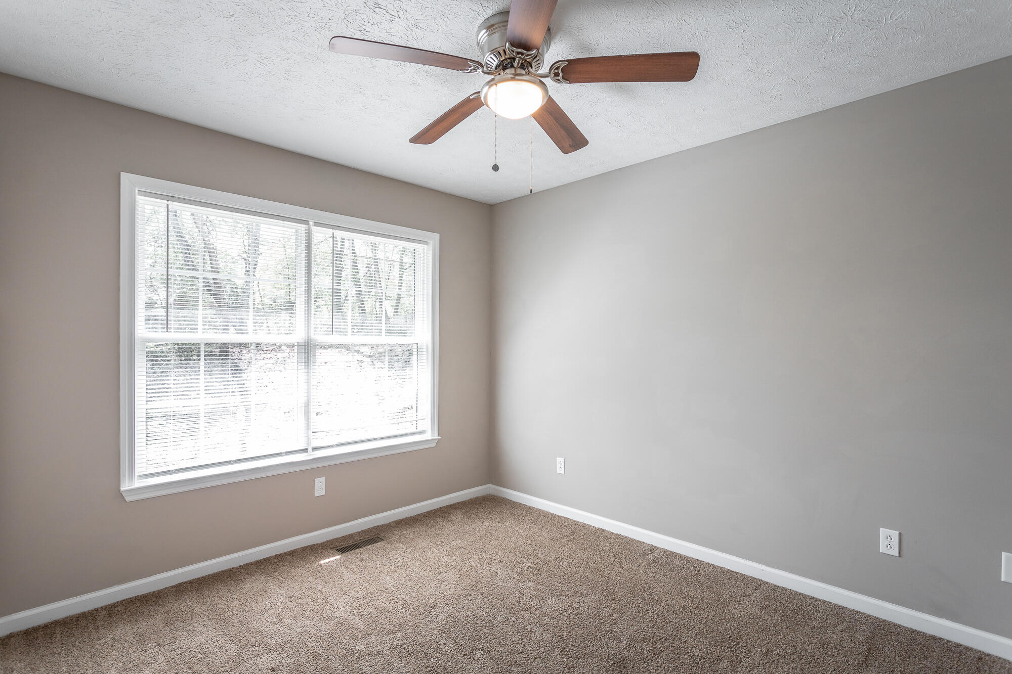 601 Gregory Lane, LaFayette