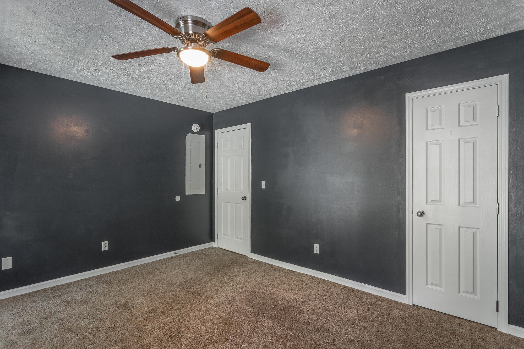 601 Gregory Lane, LaFayette