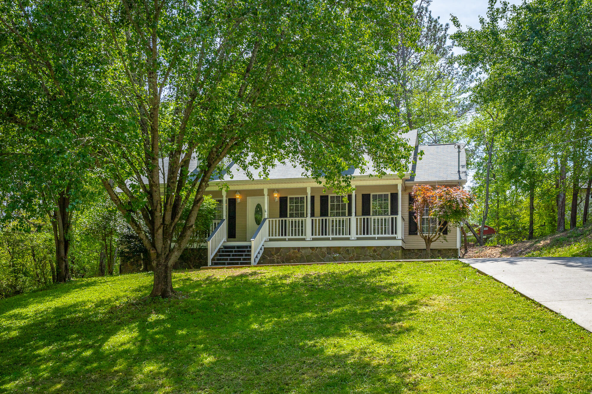 601 Gregory Lane, LaFayette