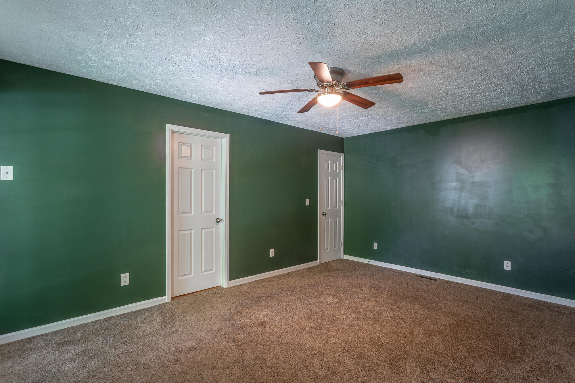 601 Gregory Lane, LaFayette
