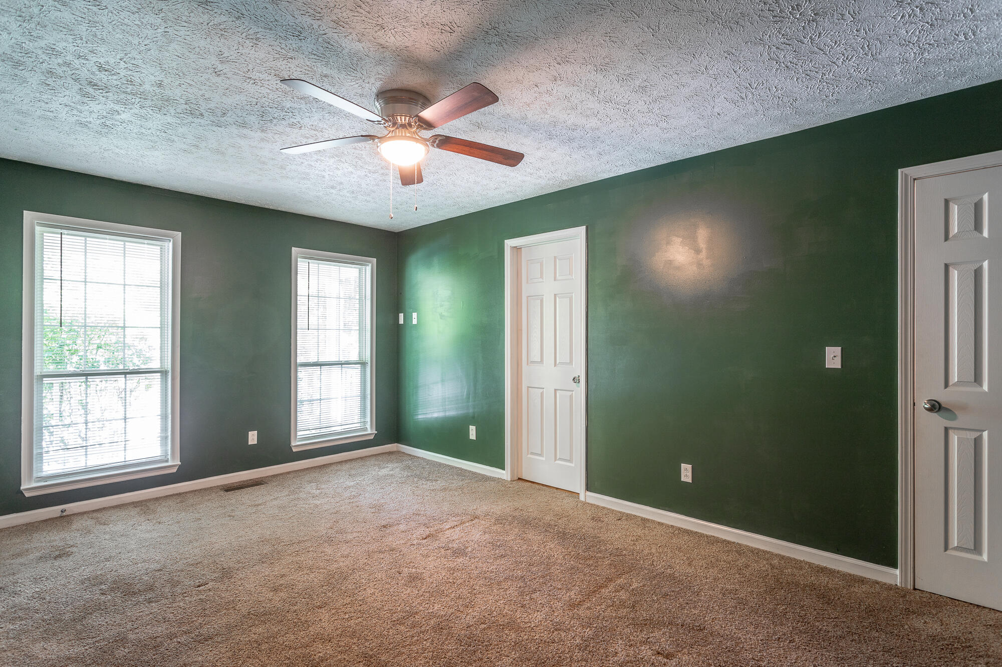 601 Gregory Lane, LaFayette