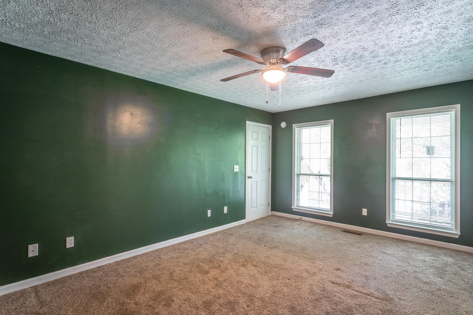 601 Gregory Lane, LaFayette