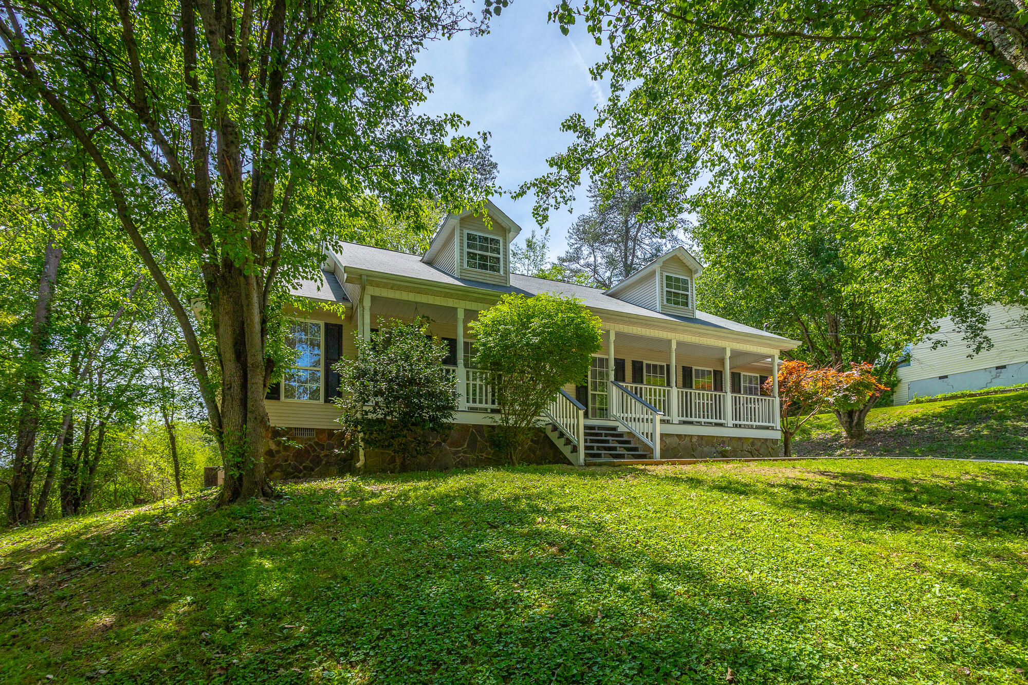 601 Gregory Lane, LaFayette