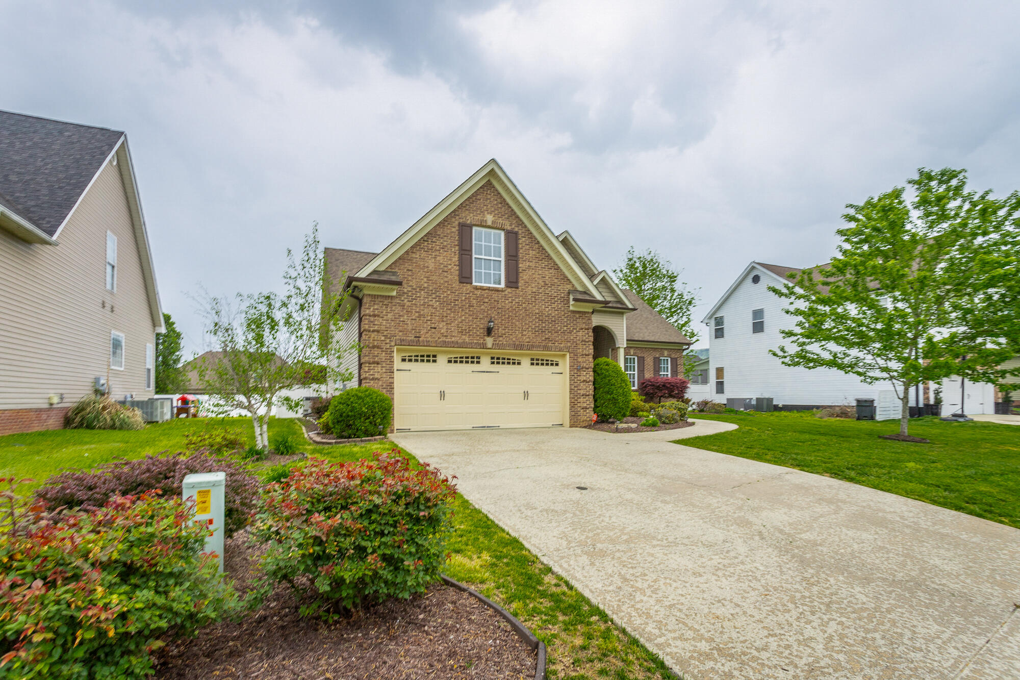 8473 Gracie Mac Ln