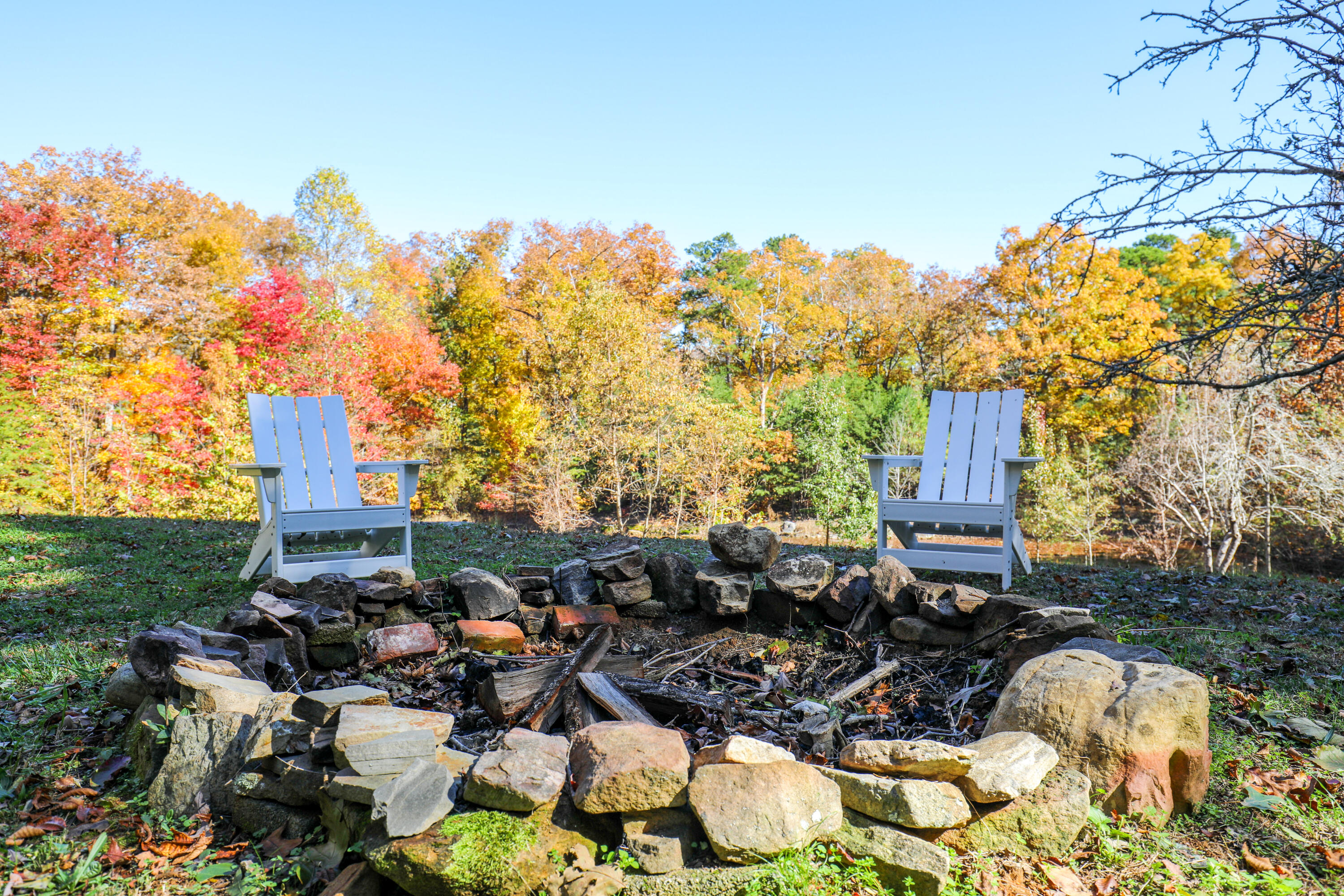 226 Hickory Ln