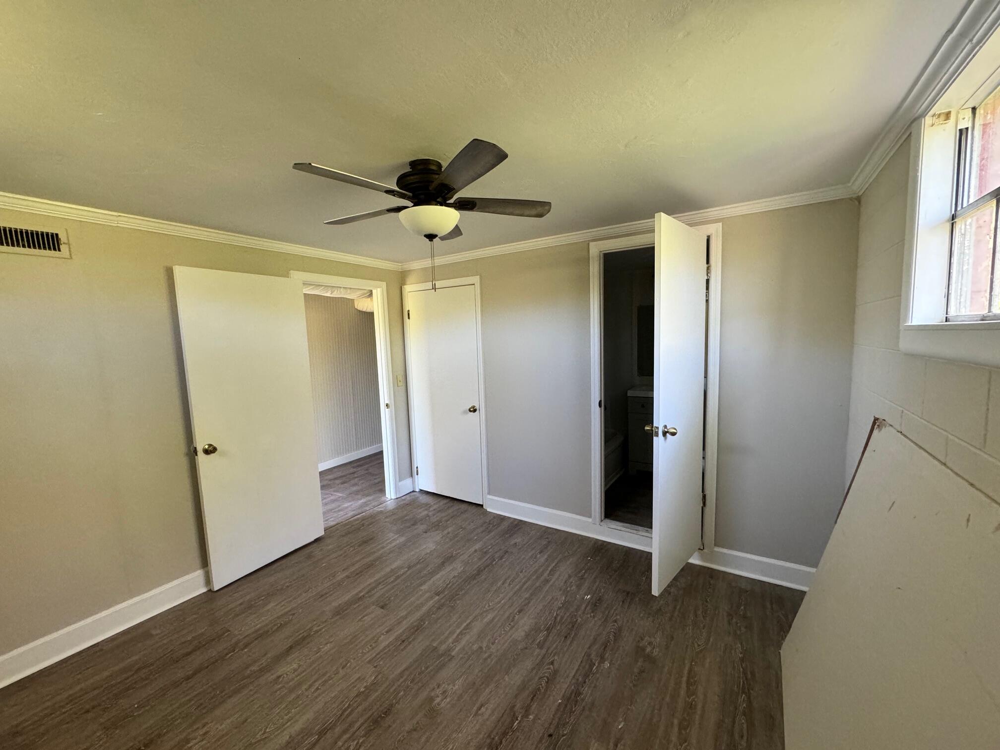 226 Hickory Ln