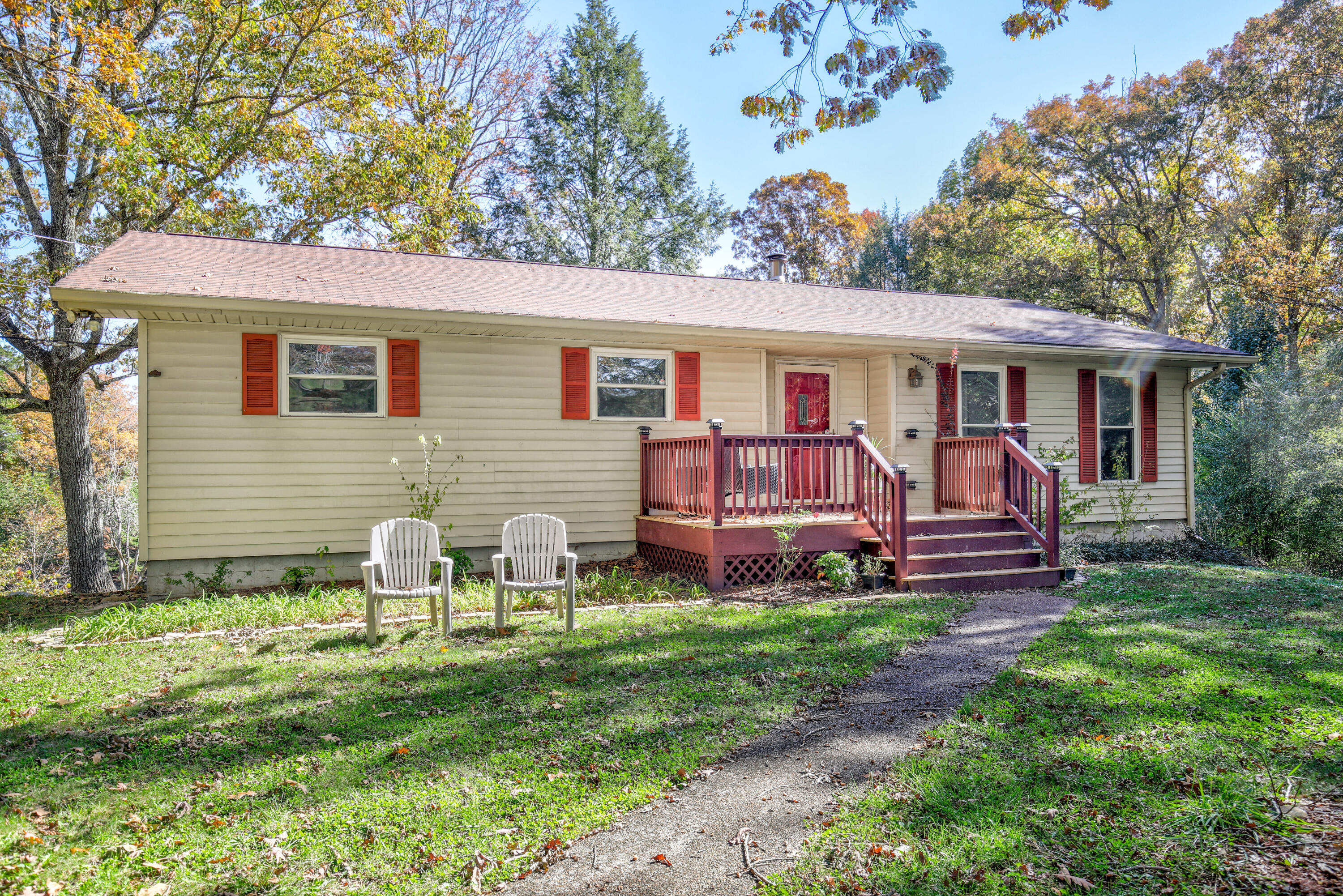 226 Hickory Ln