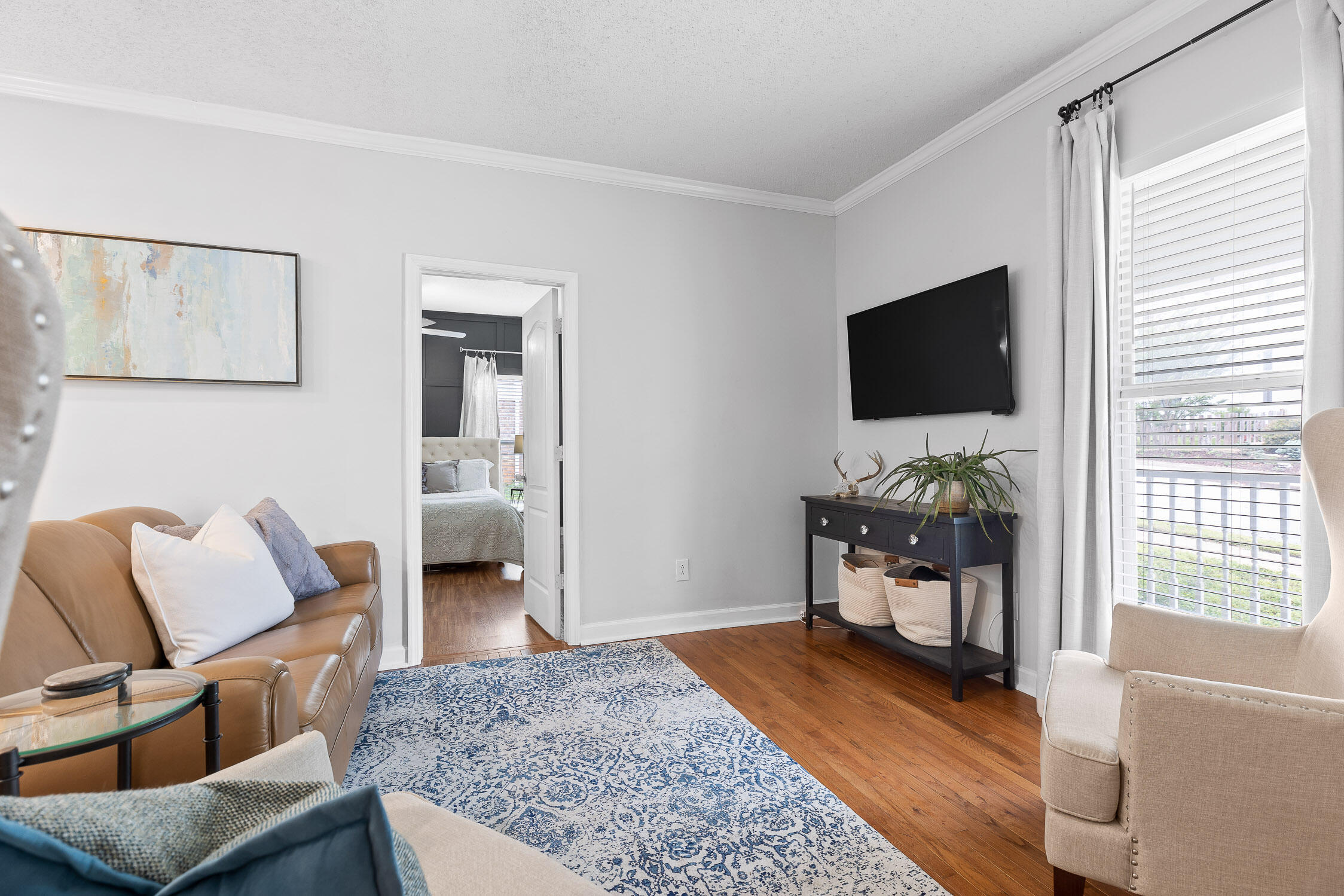 1510 W 54th St