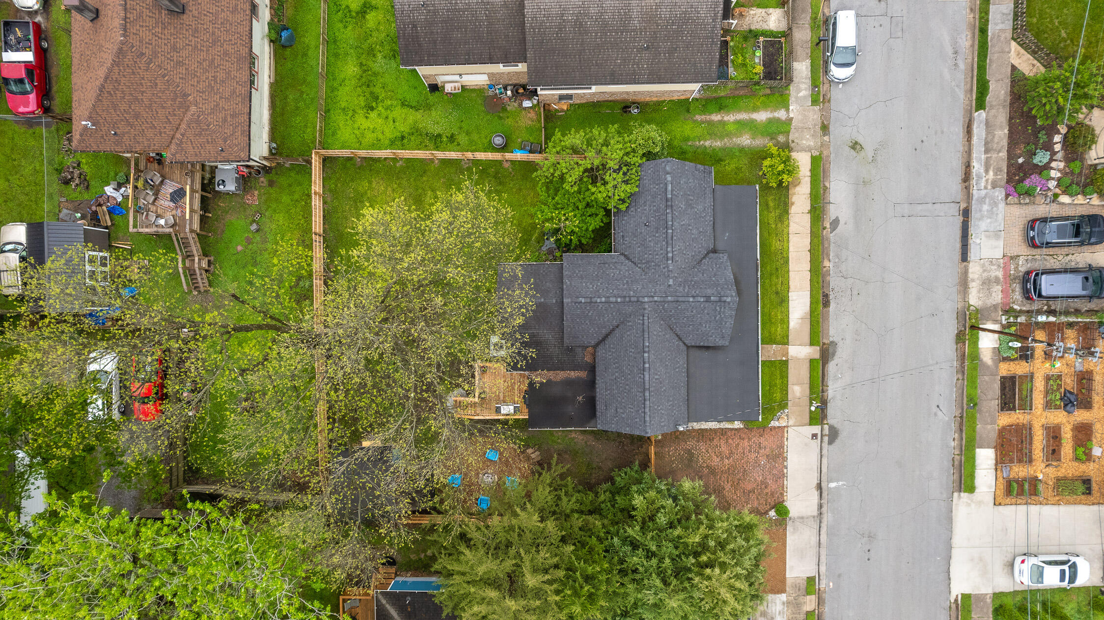 1510 W 54th St
