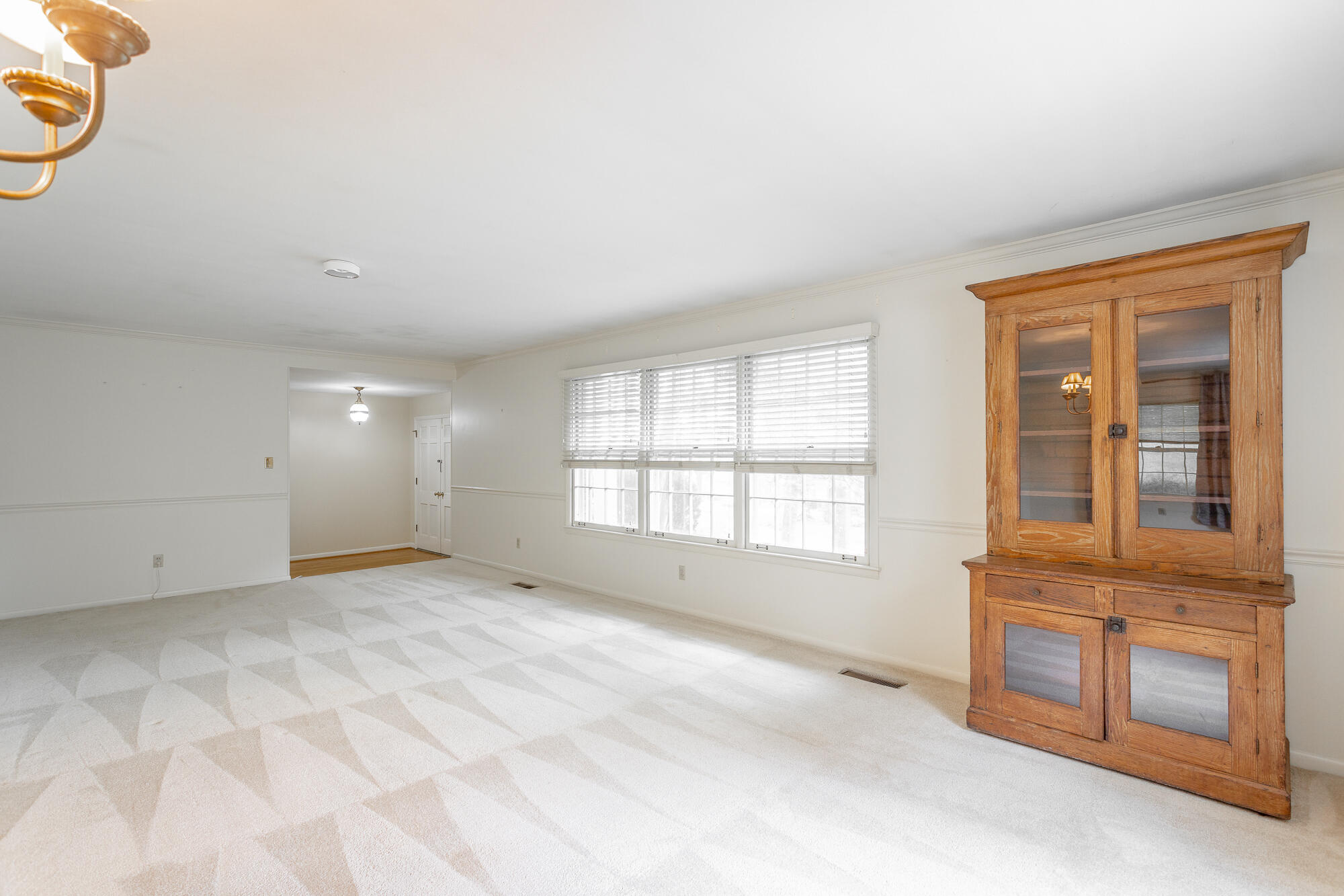 1337 N Glen Drive