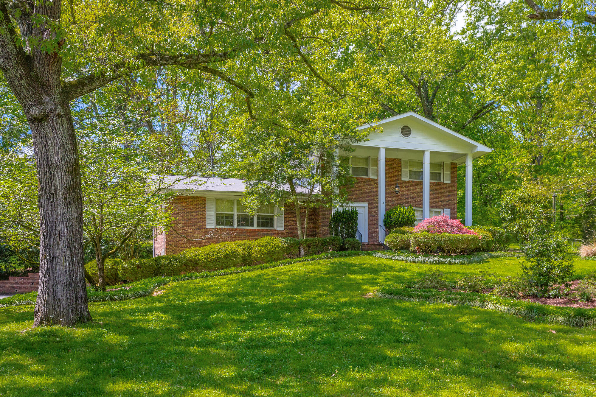 1337 N Glen Drive