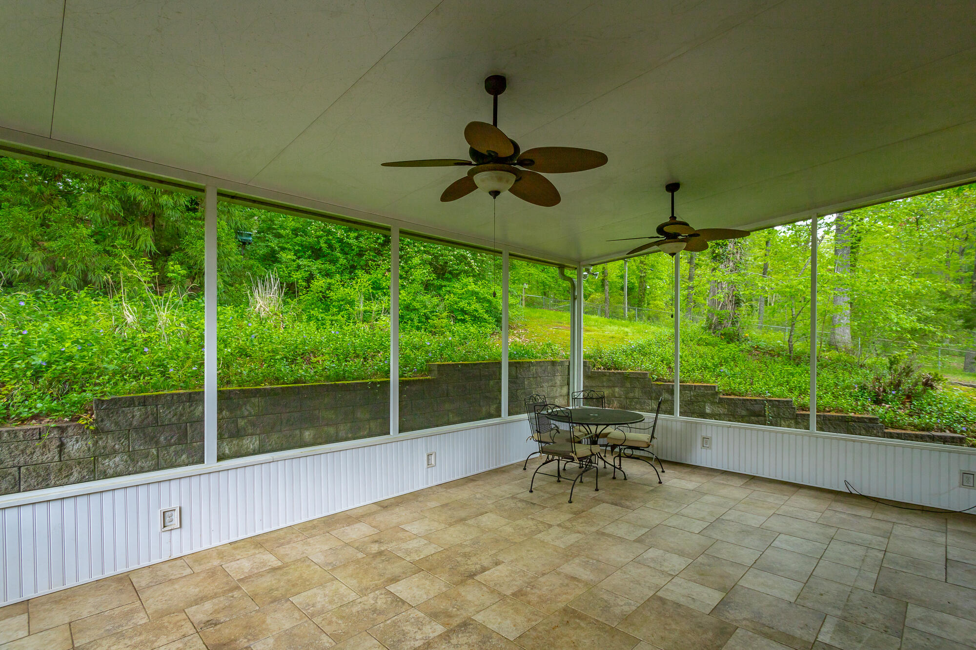 1337 N Glen Drive