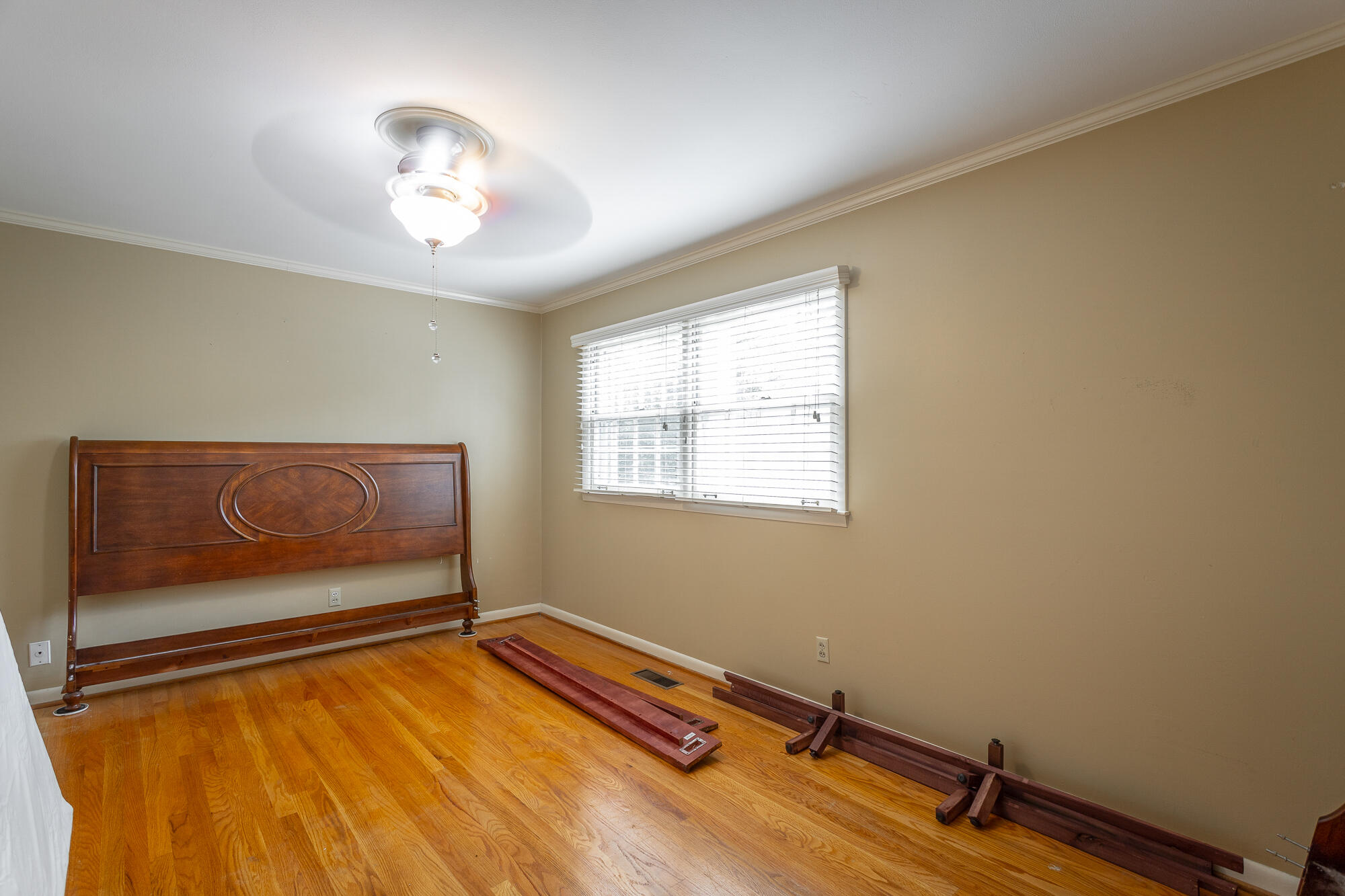 1337 N Glen Drive