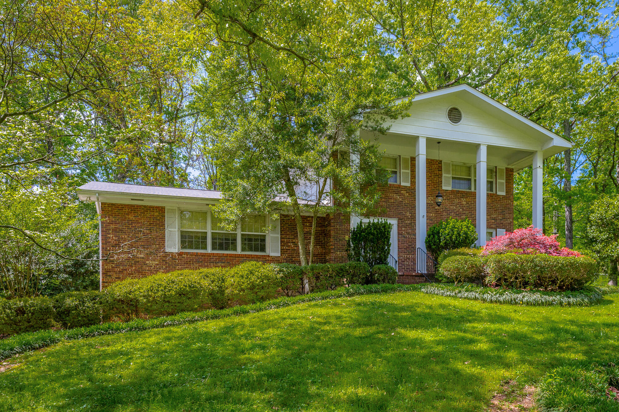 1337 N Glen Drive