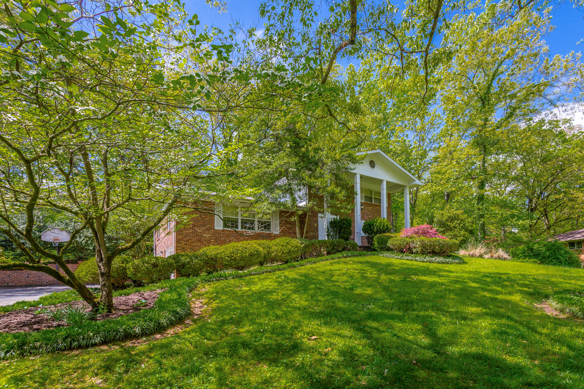 1337 N Glen Drive