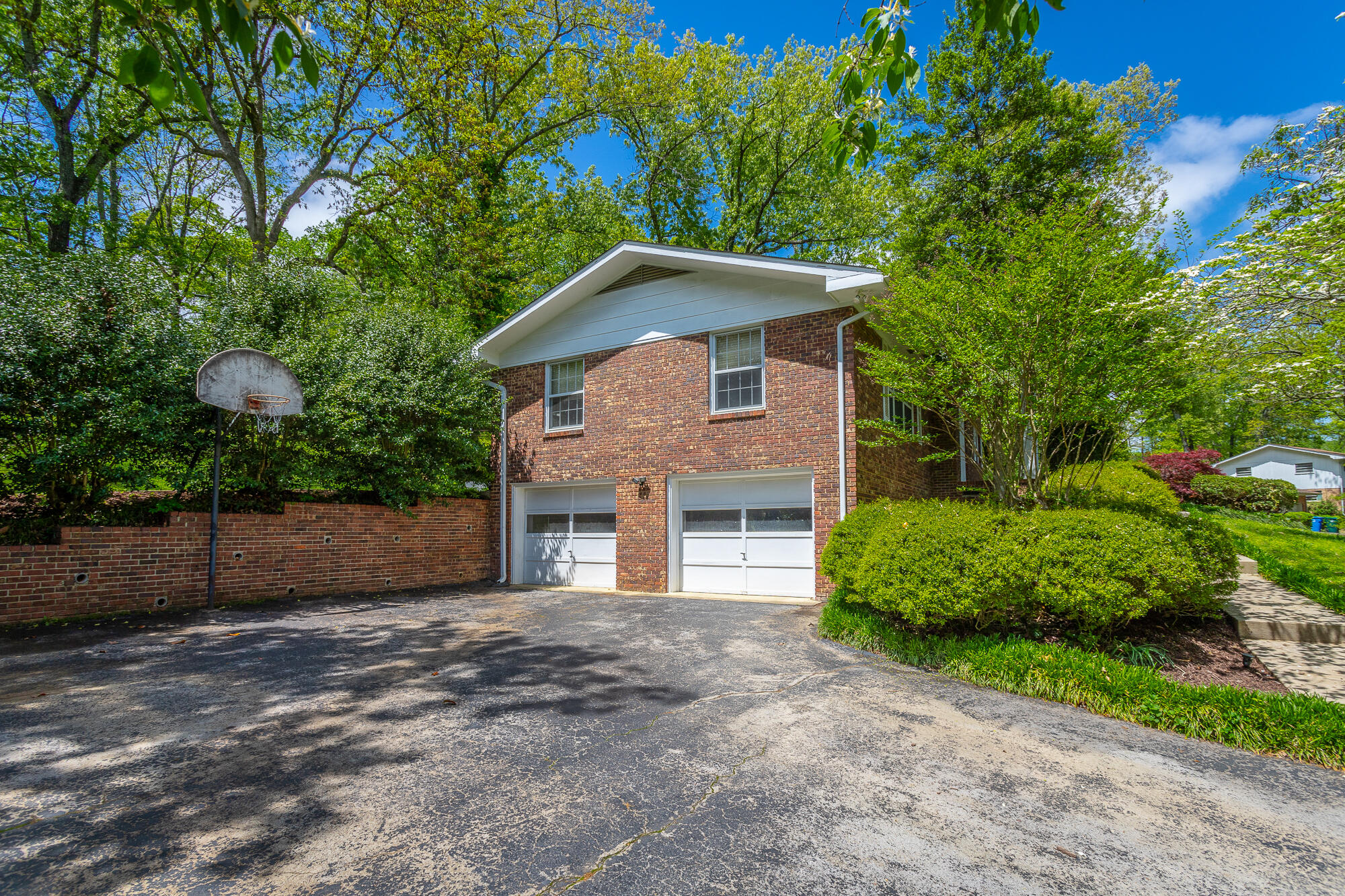 1337 N Glen Drive