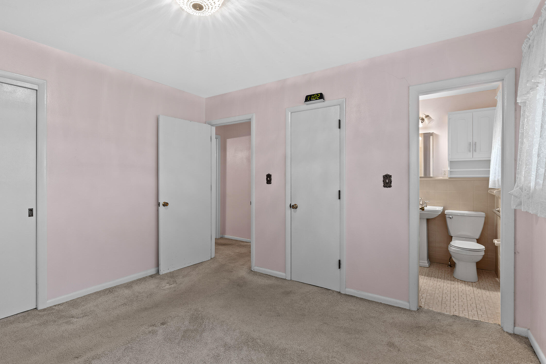 3533 Claremont Avenue